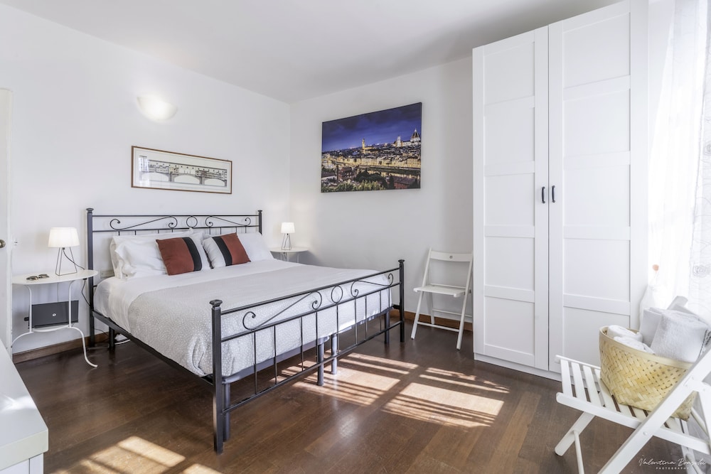 Wine Apartments Florence Prugnolo 9/23