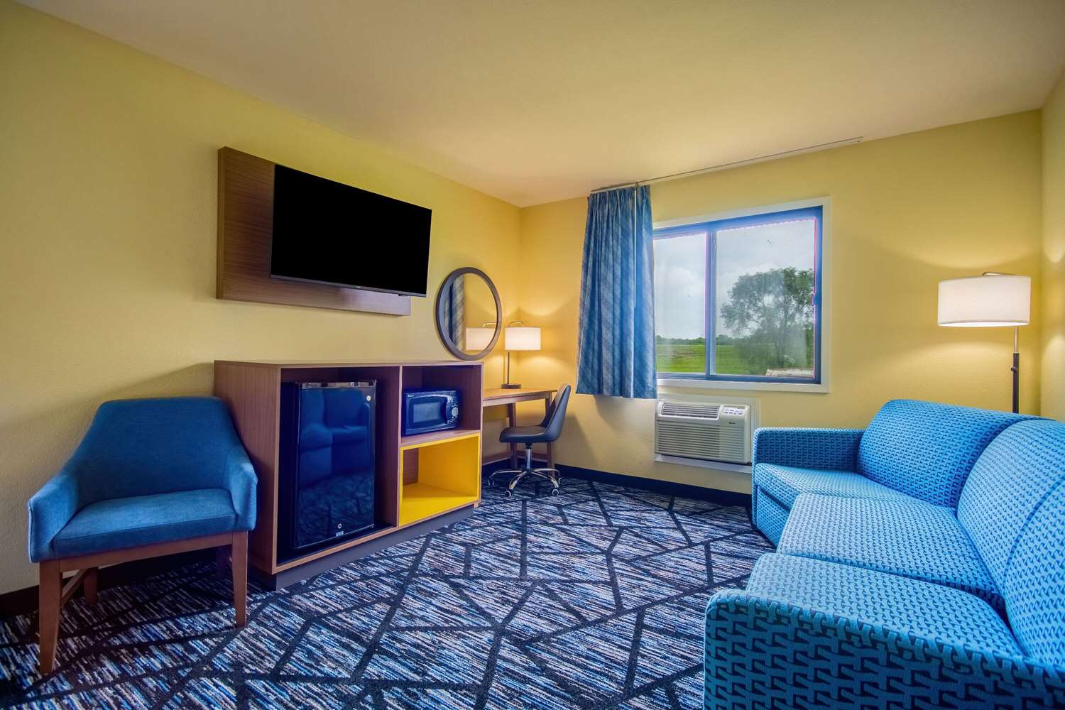 Days Inn & Suites by Wyndham Waterloo 20/30