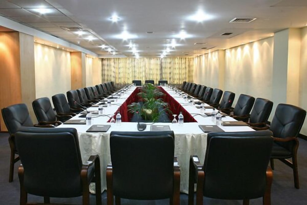 ROSE VIEW HOTEL 62/64