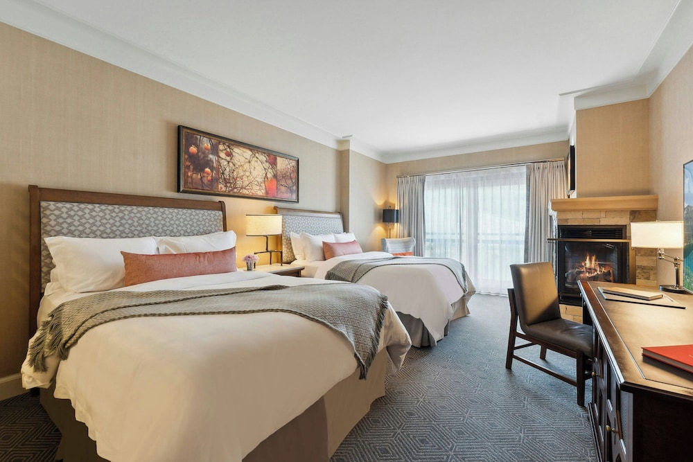 Room, 2 Queen Beds, Mountain Side, Accessible