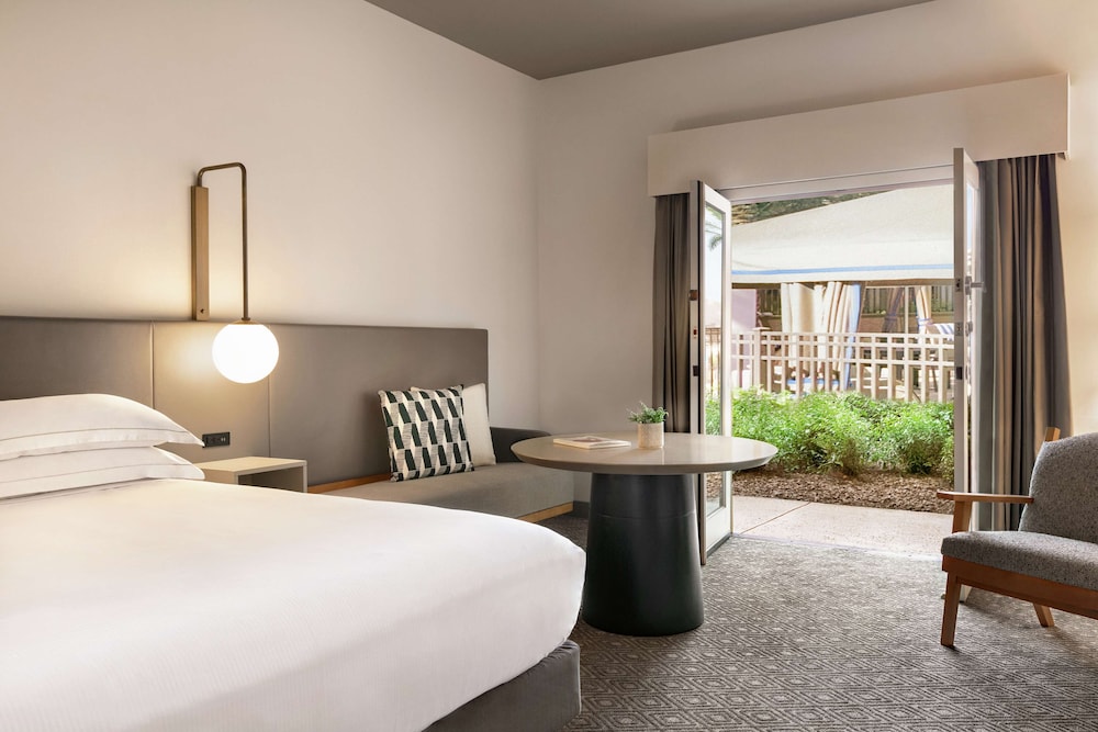 Hilton Scottsdale Resort & Villas 18/77