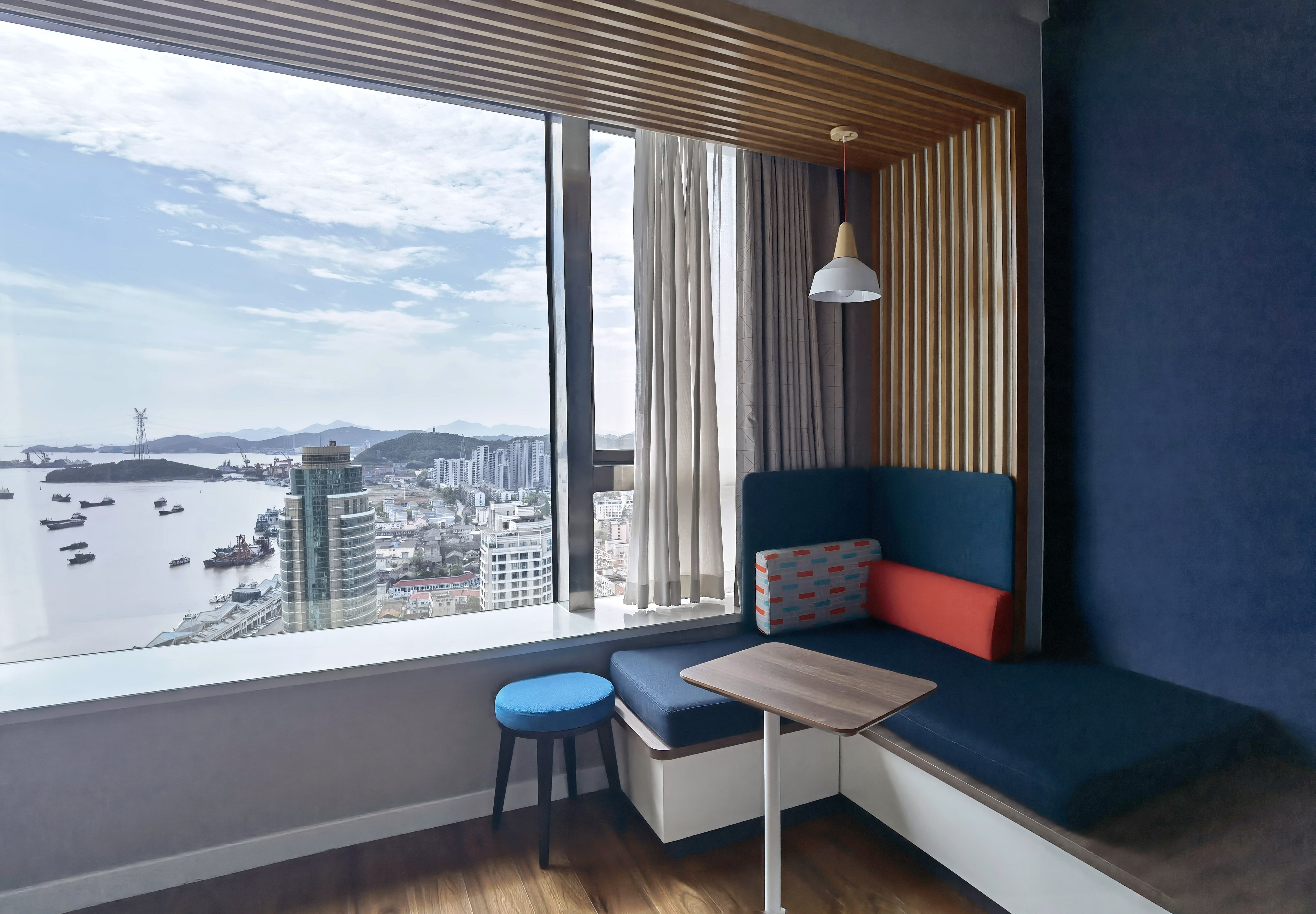 Holiday Inn Express Zhoushan Dinghai 26/39