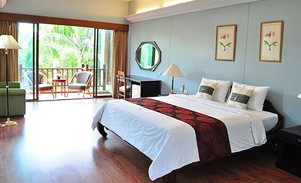Mae Pim Resort Hotel 27/56