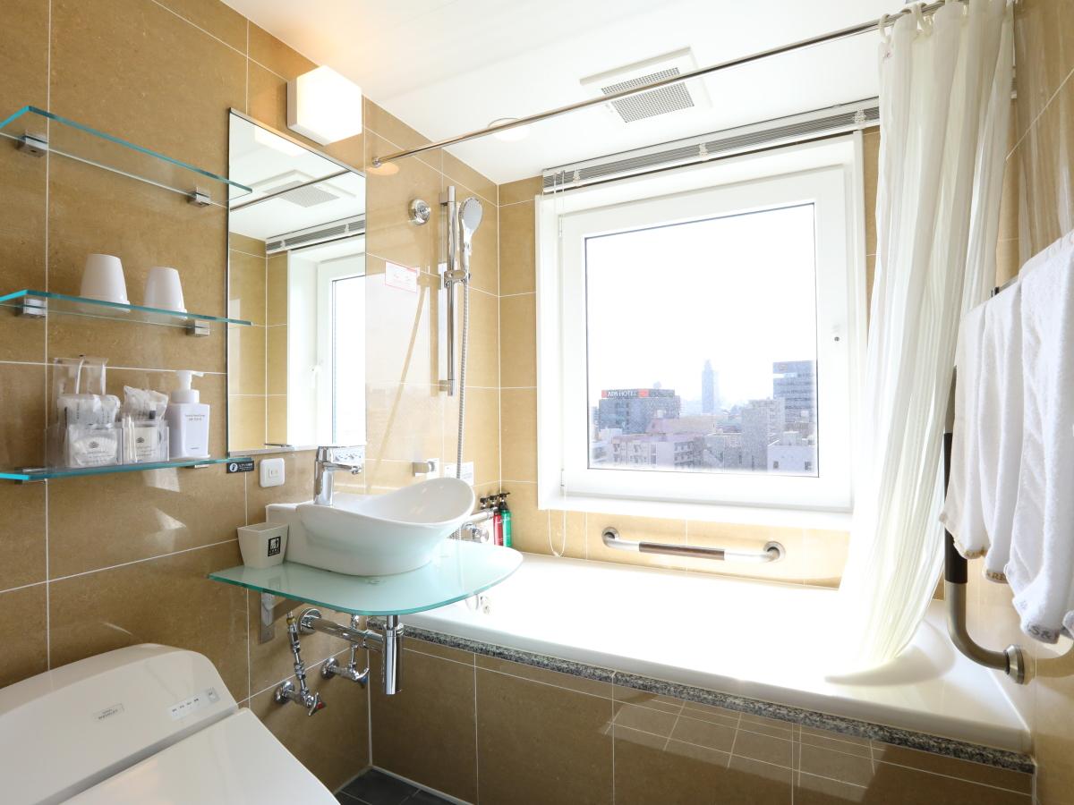 Deluxe, Twin Beds, Night View