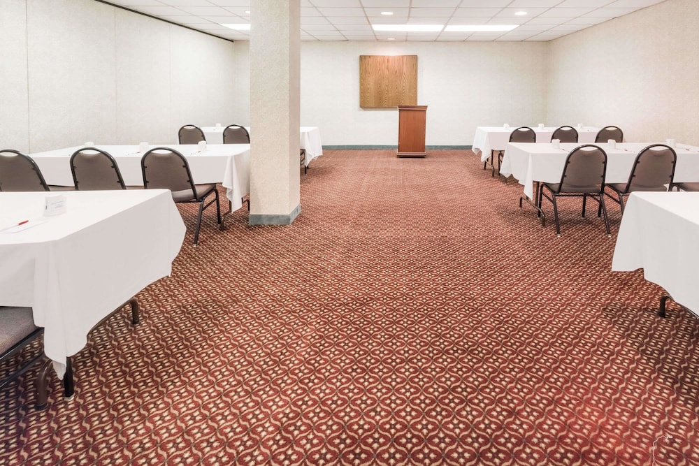 Ramada by Wyndham Pottsville/Frackville 29/31