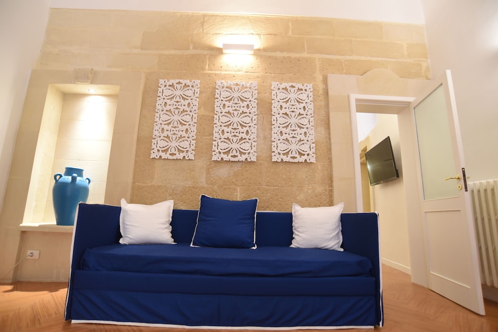 Cadelli Luxury Suite 30/48