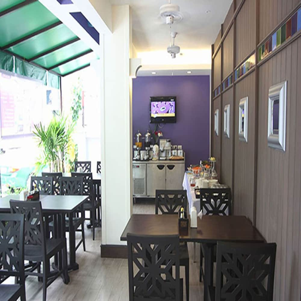 Sawasdee Hotel At Sukhumvit Soi 8 33/48