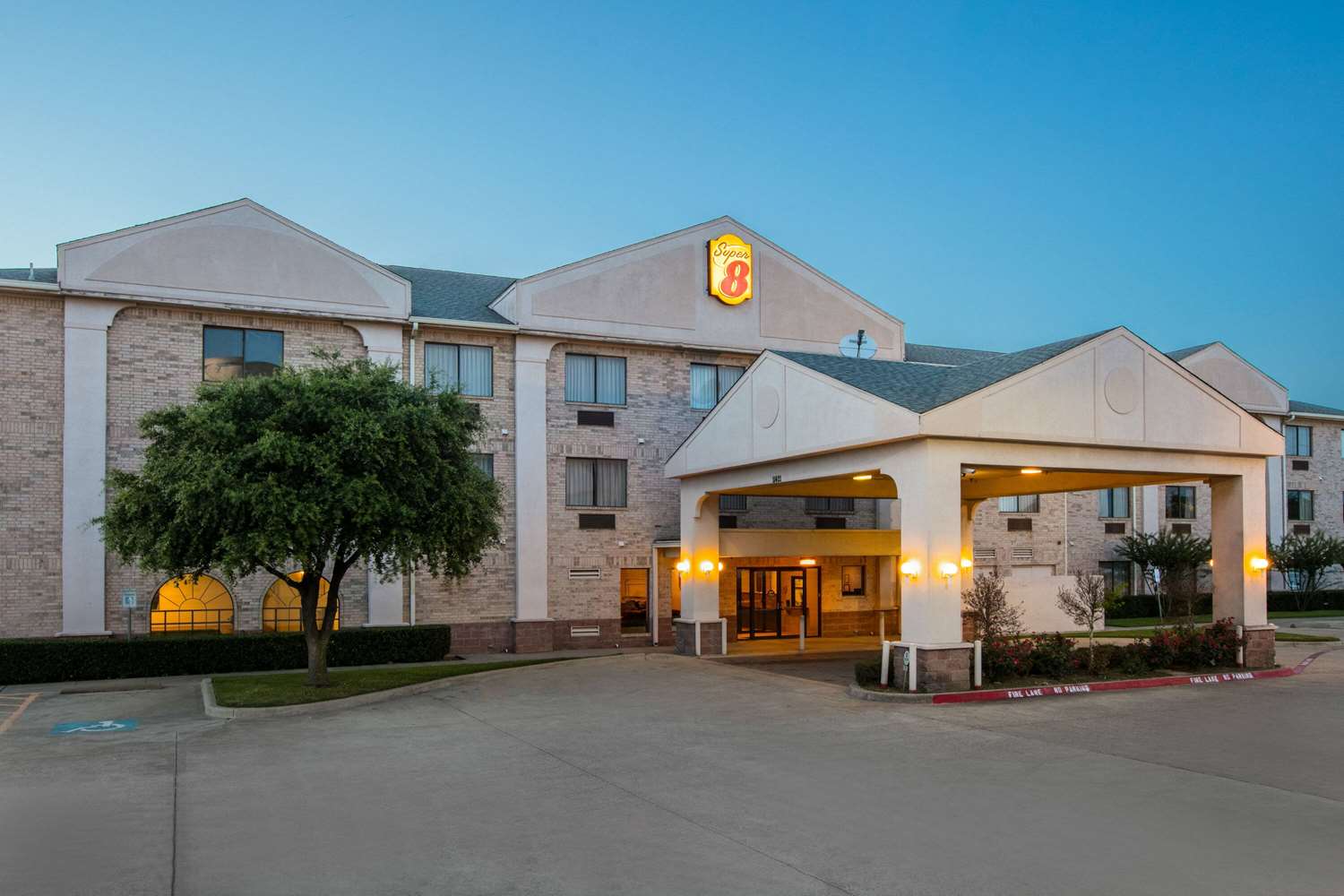 Super 8 by Wyndham Garland North Dallas Area 2/29