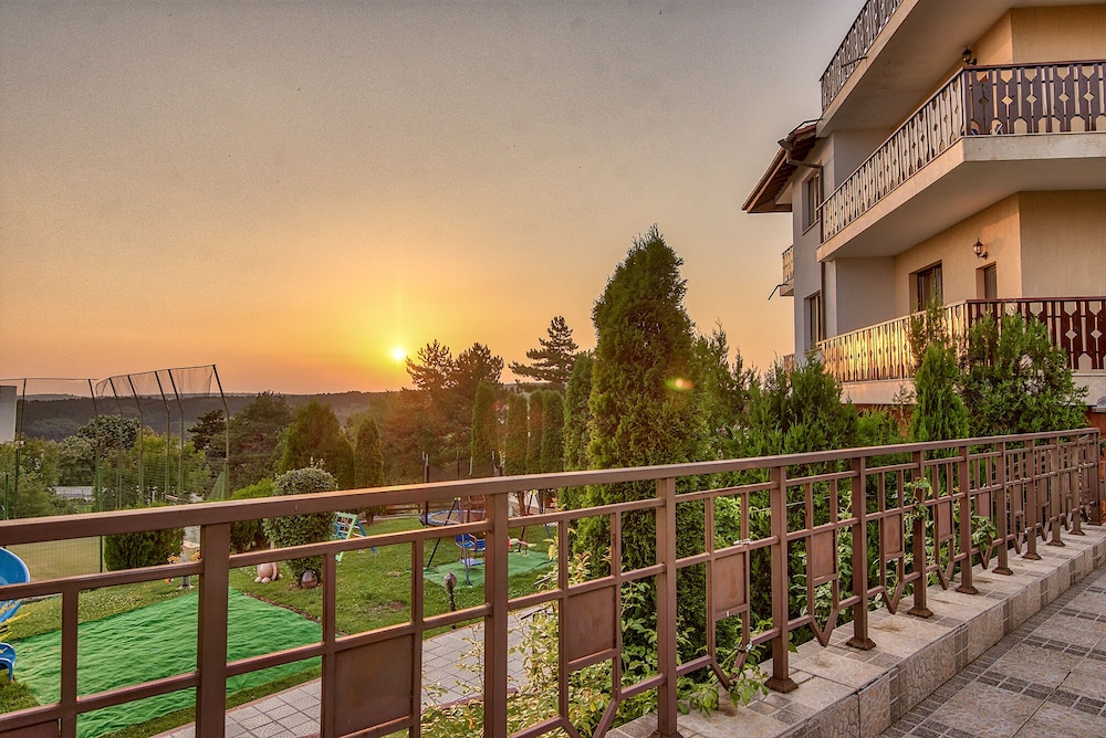 Pak Hotel Arbanassi 15/16