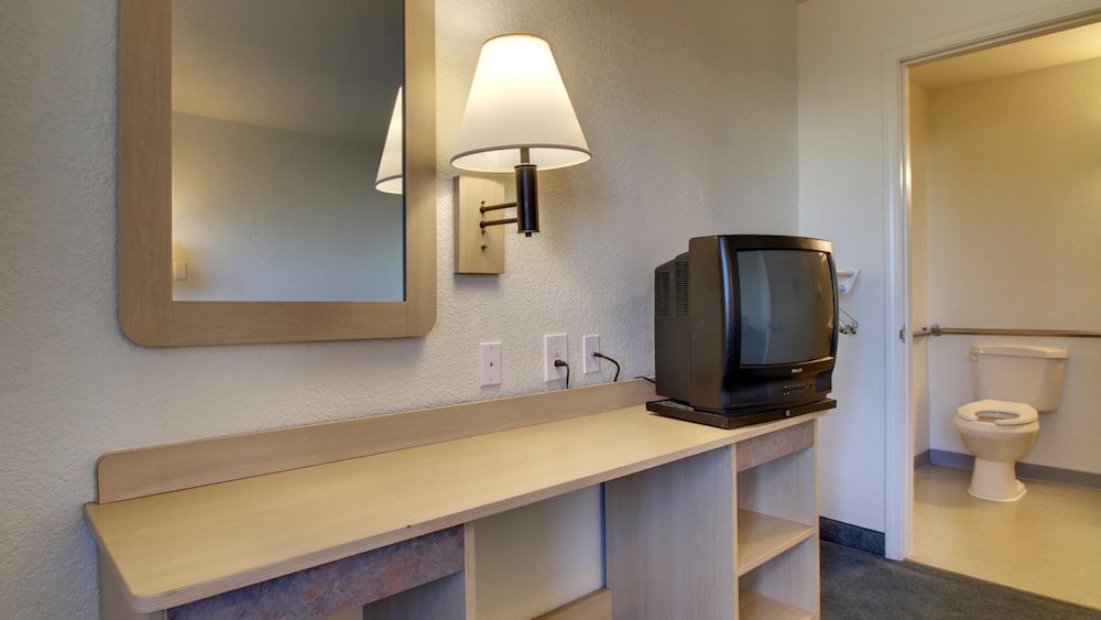 Motel6 Owensboro, KY 45/50
