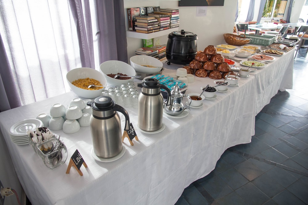 Amani Hotel Suites & Spa 76/85