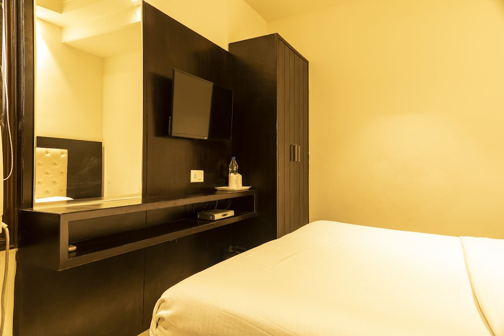 HOTEL LE GOLDEN 18/24