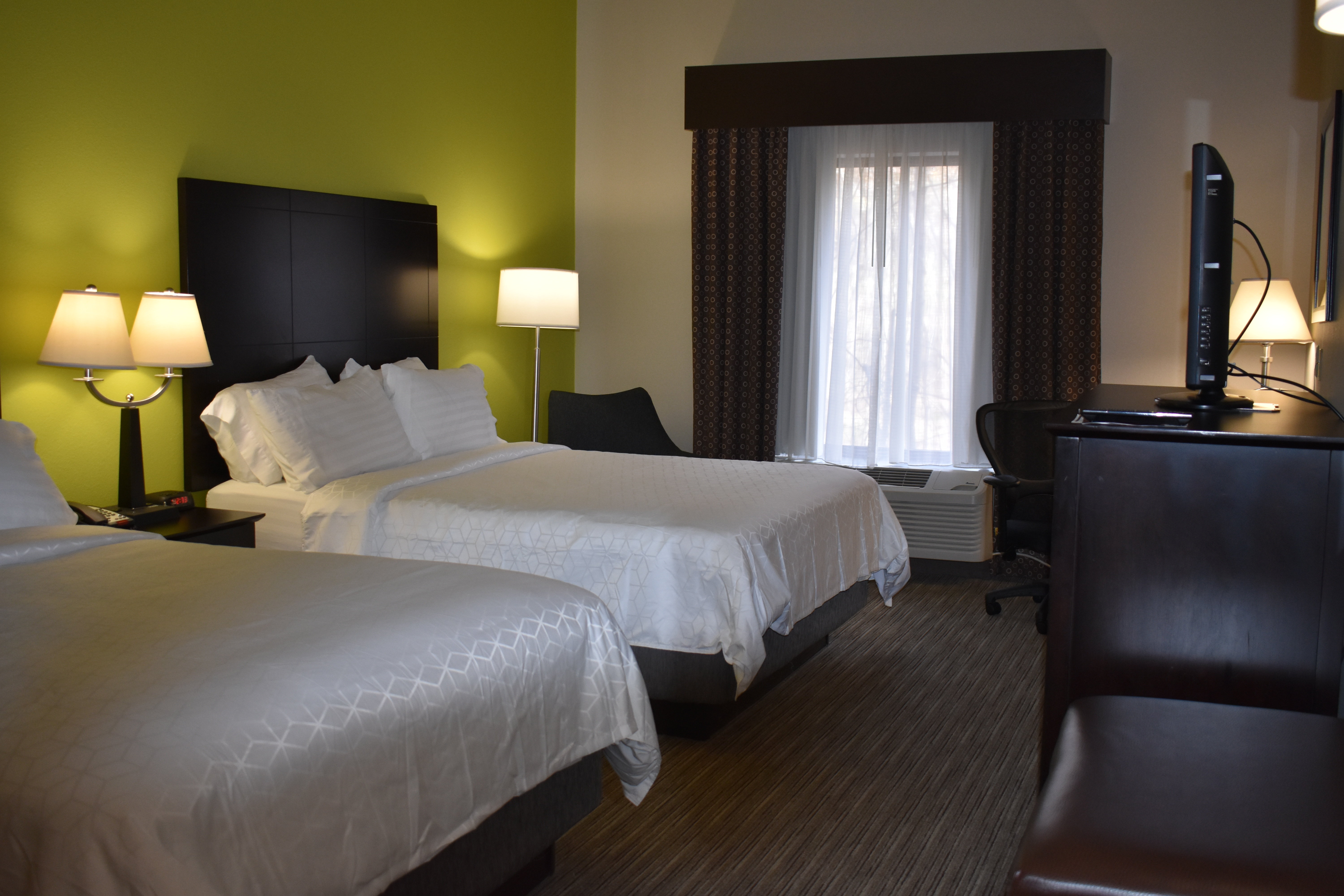 Holiday Inn Express Apex Raleigh 18/43