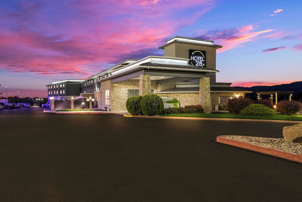 Hotel 28 Boise Airport Ascend Hotel Collection 4/50