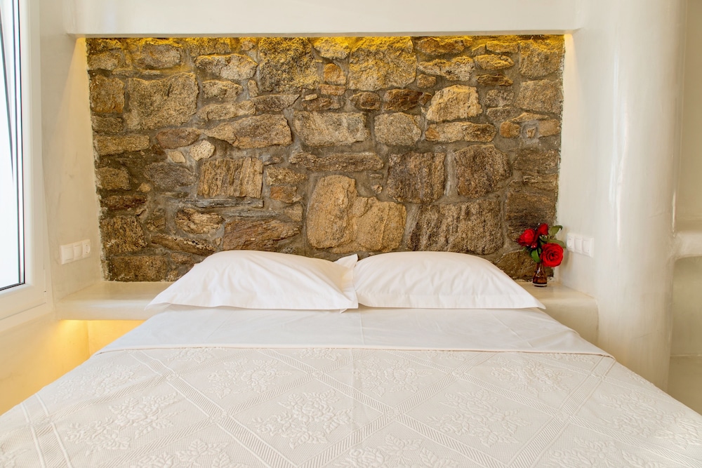 Villa Elina Suites And More 13/46