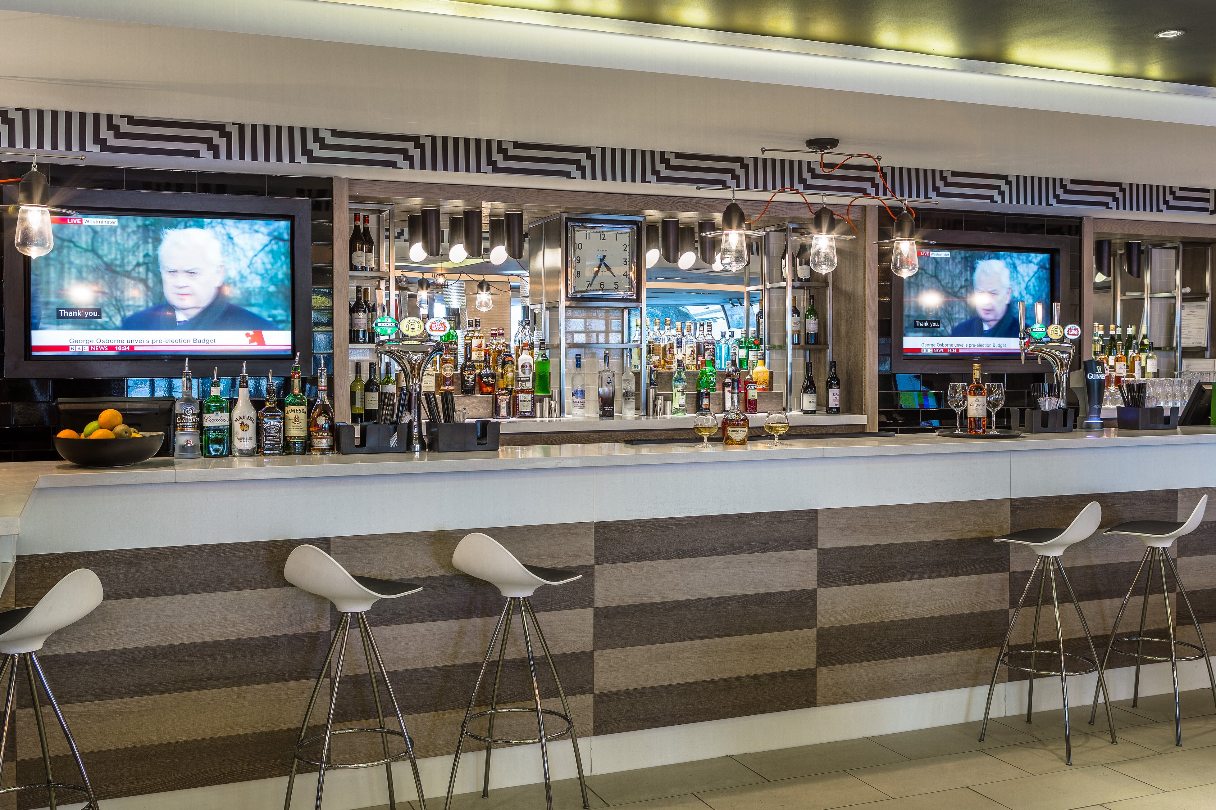 Holiday Inn London Watford Junction 22/31