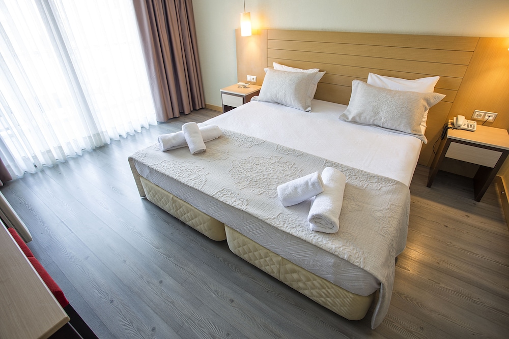 STANDARD, DOUBLE BED
