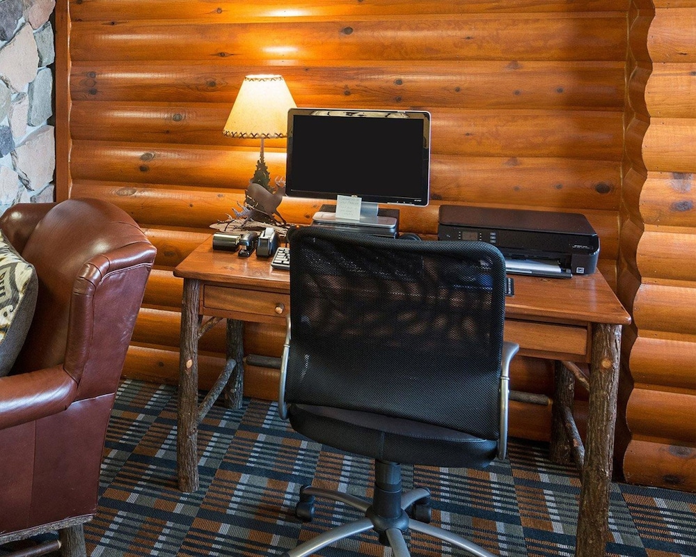 Quality Inn Ashland Lake Superior 42/49
