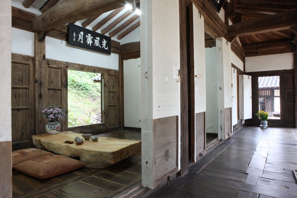 Okyeon Pavilion 20/50