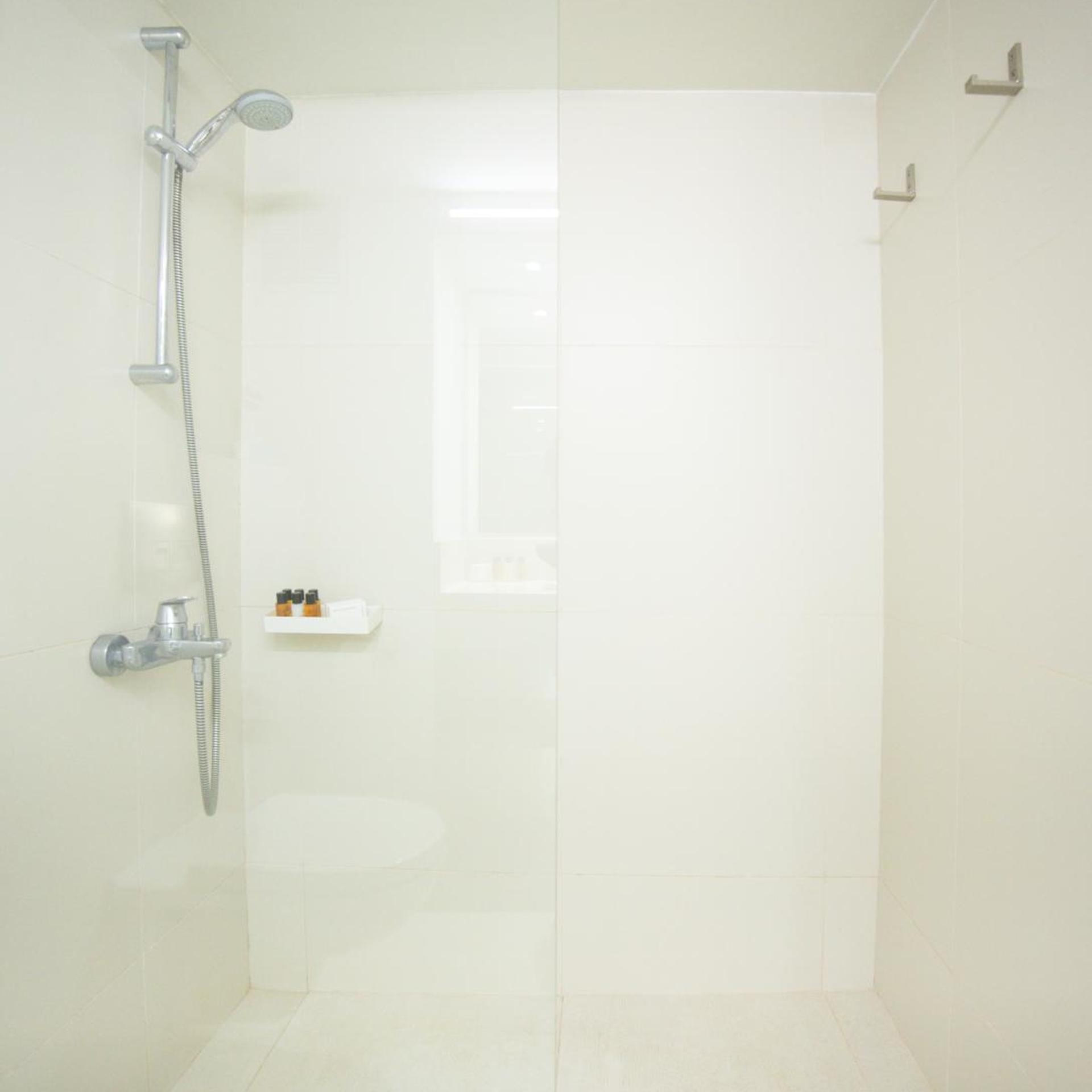 Standard, Triple, Single Bed, Lateral Side Sea View، Sandy Beach Hotel & Spa 9/9