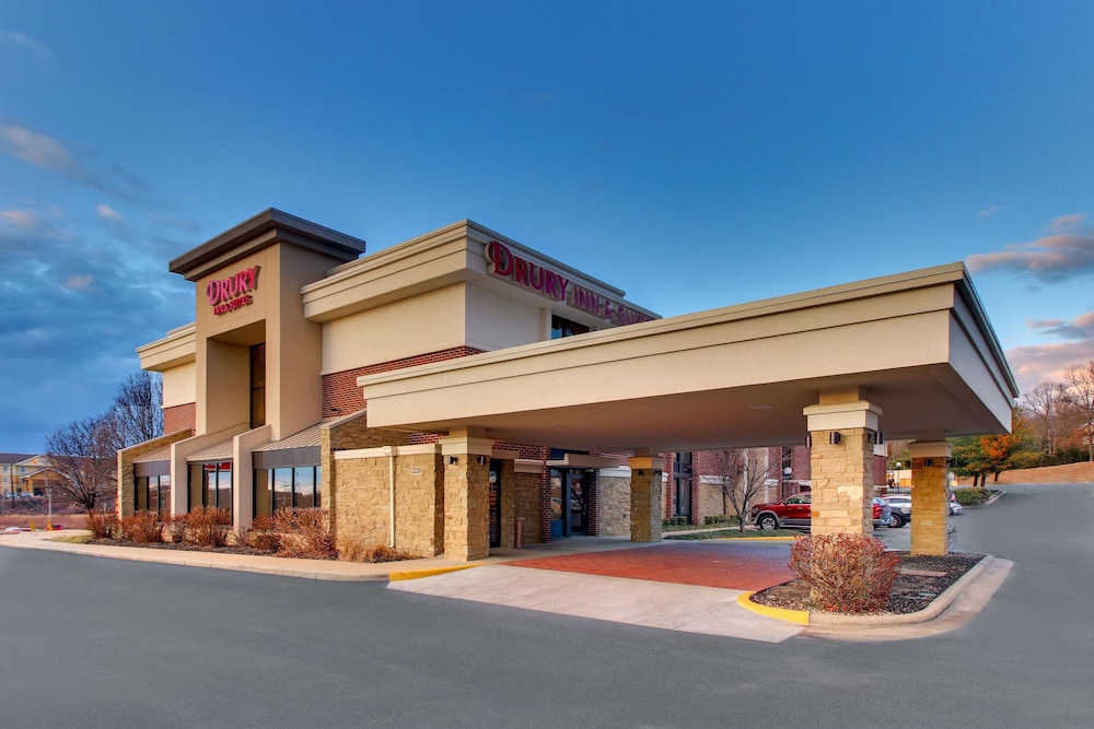 Drury Inn and Suites Poplar Bluff 2/48