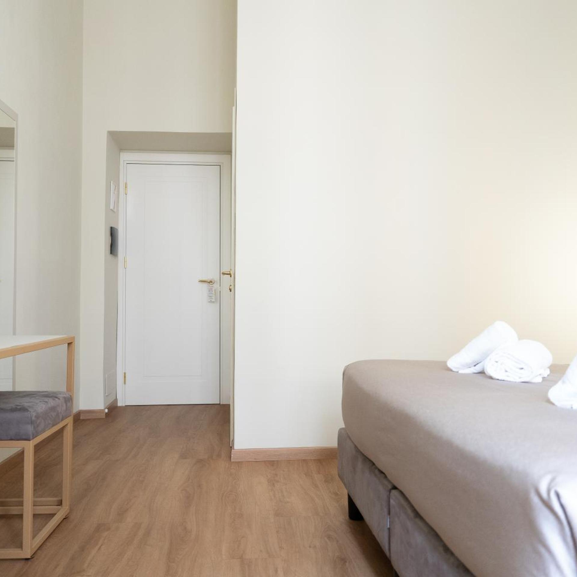 Deluxe, Double or Twin Bed, Hotel Romantica 9/10