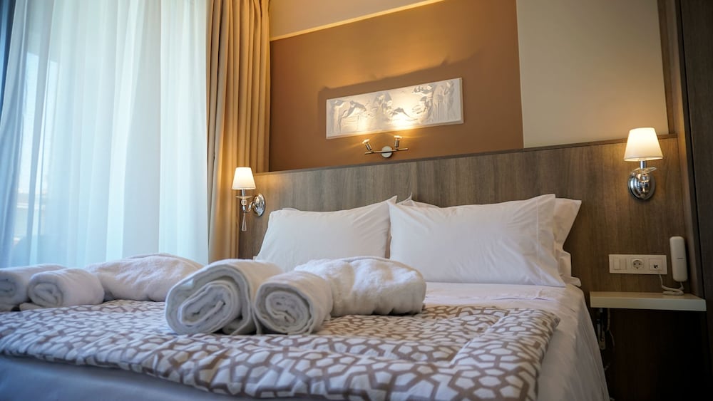 Agnes Deluxe Hotel 15/44