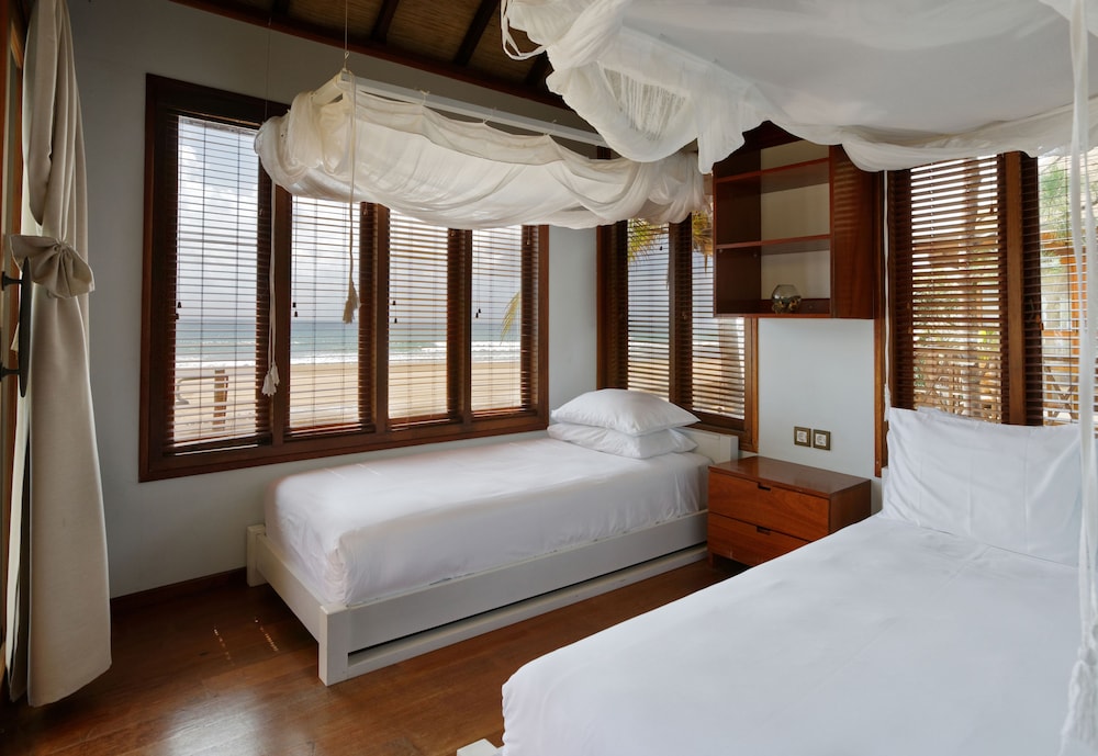 Beach, Family, Villa, Queen and Twin Beds