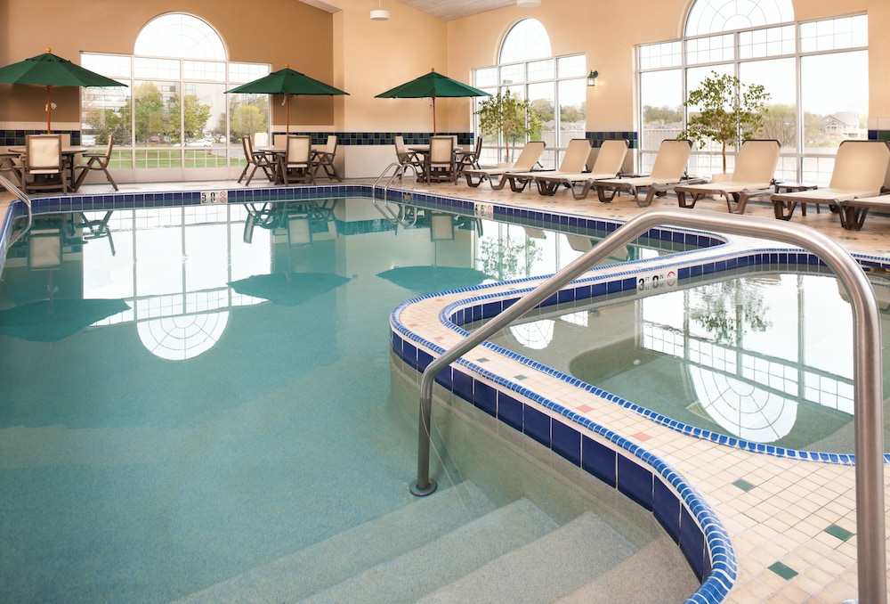 Country Inn and Suites By Radisson Milwaukee West Brookfield Wi 3/42