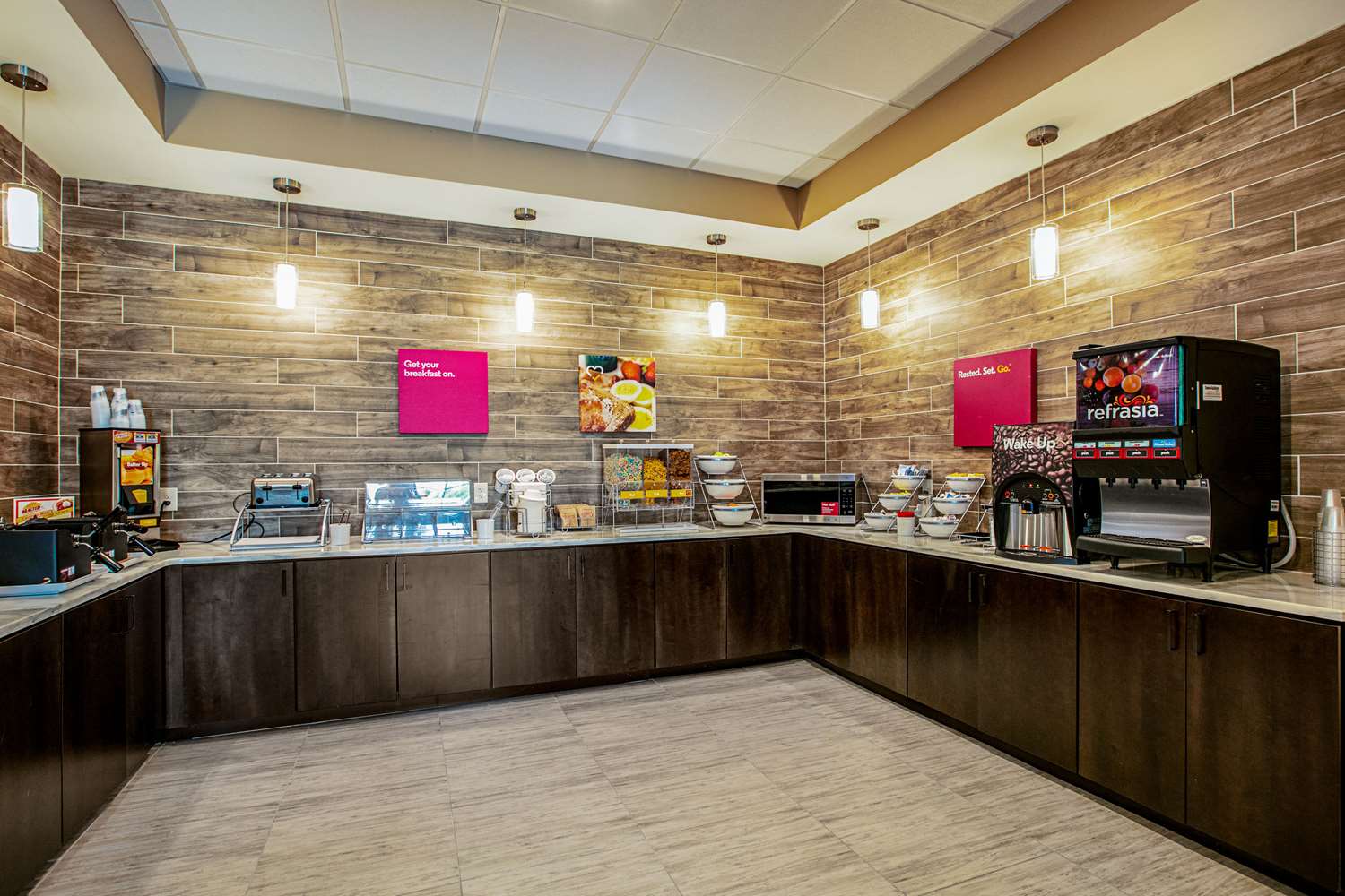 Comfort Suites Fishkill Near Interstate 84 14/17