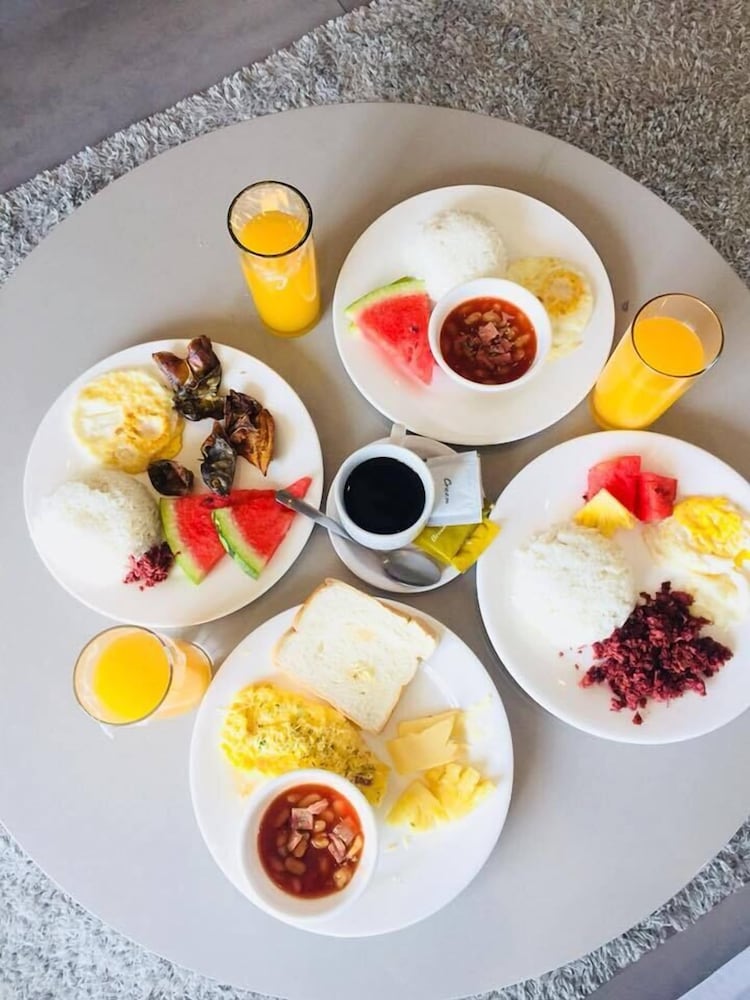 Mabolo Royal Hotel 39/50