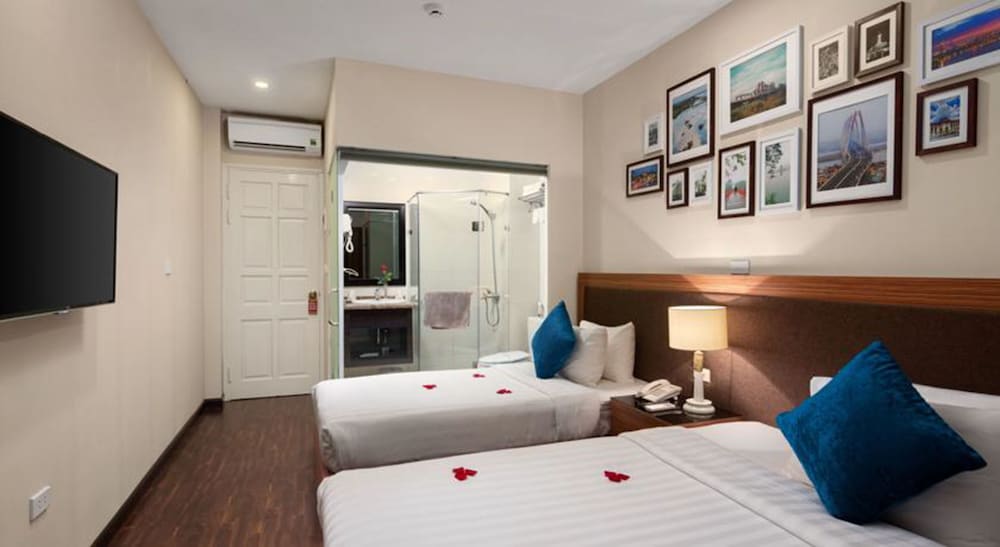 Golden Moon Suite Hotel 19/62