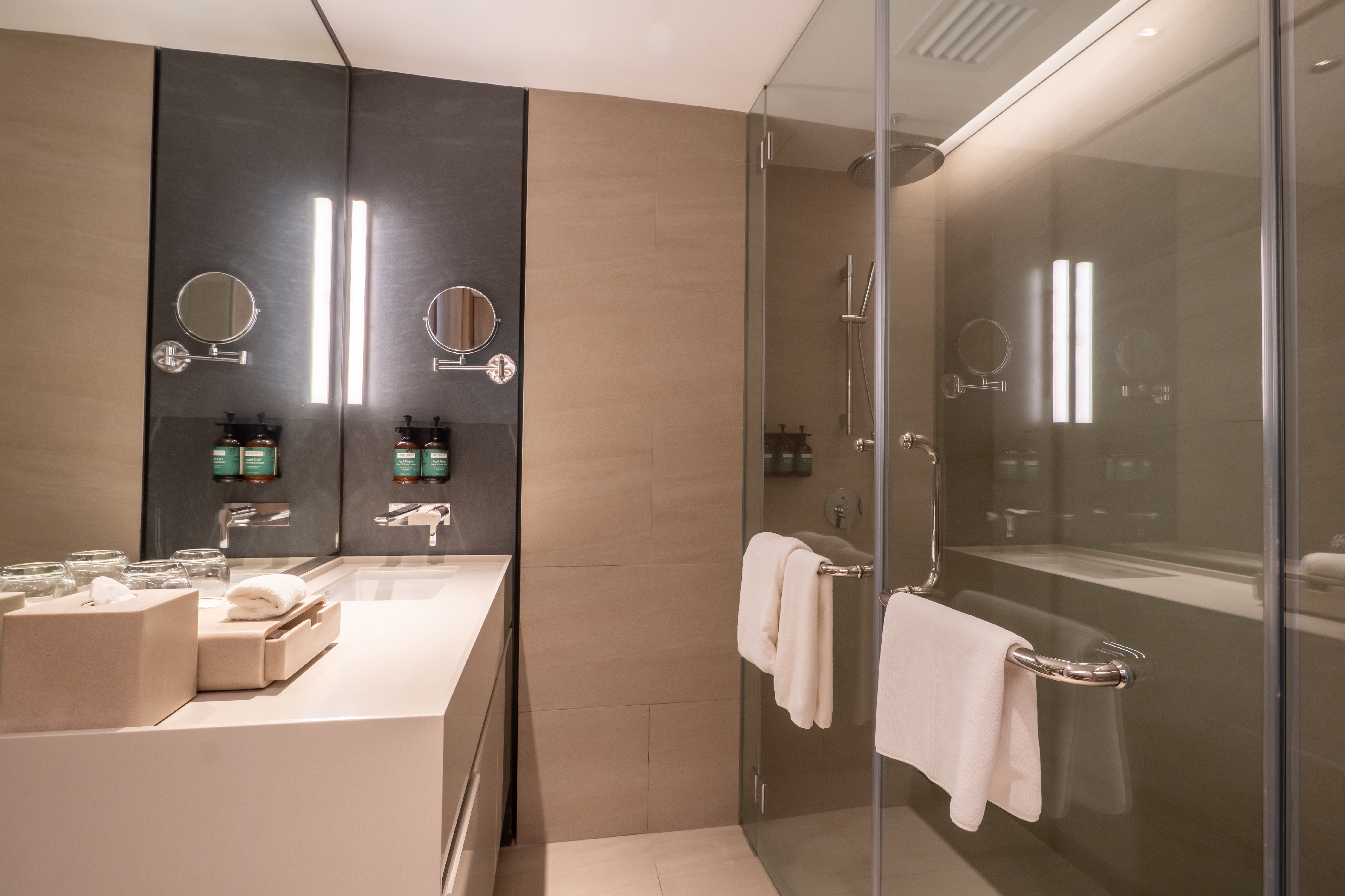 Crowne Plaza Penang Straits City 49/50