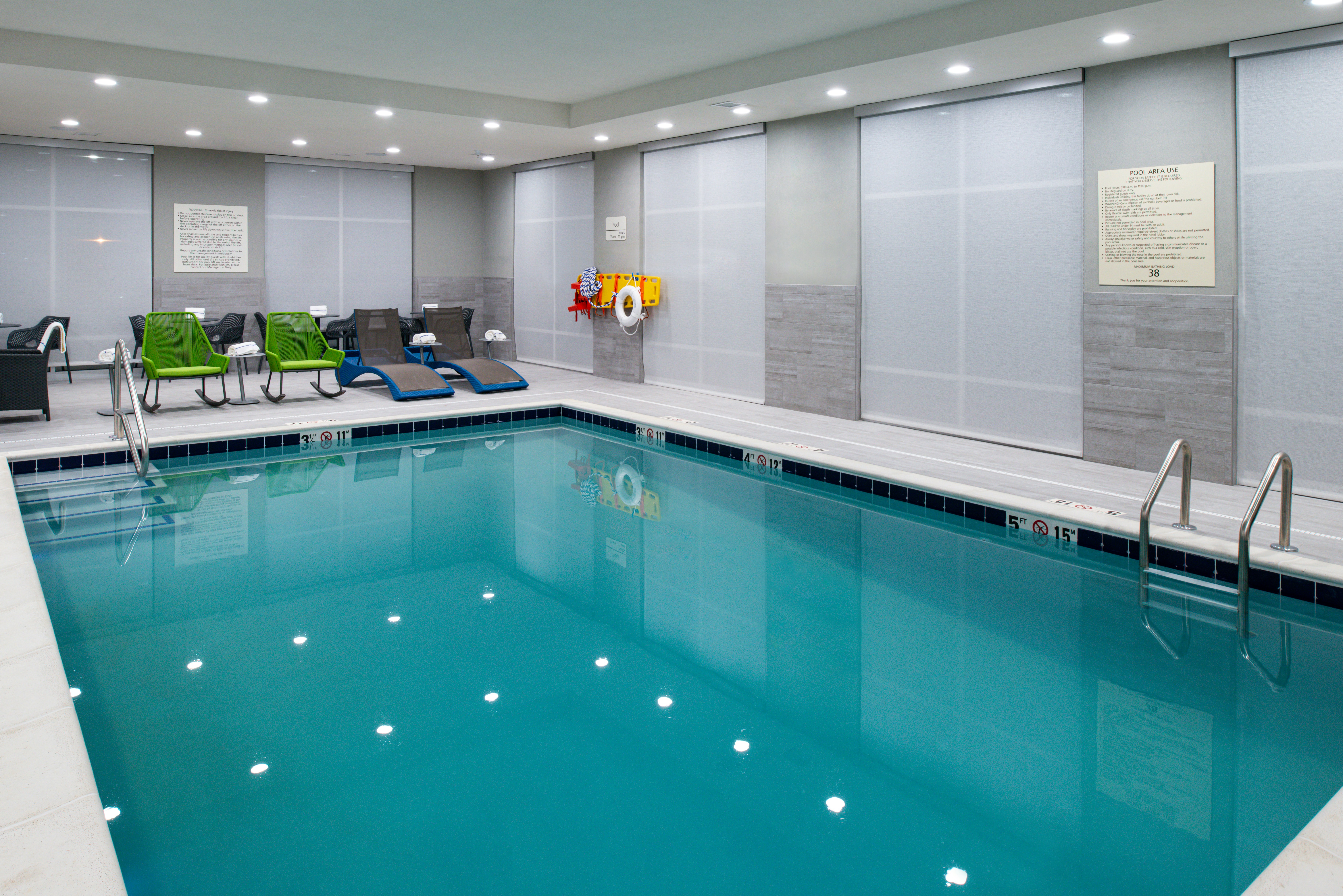 Hampton Inn Suites Adrian Mi 25/52