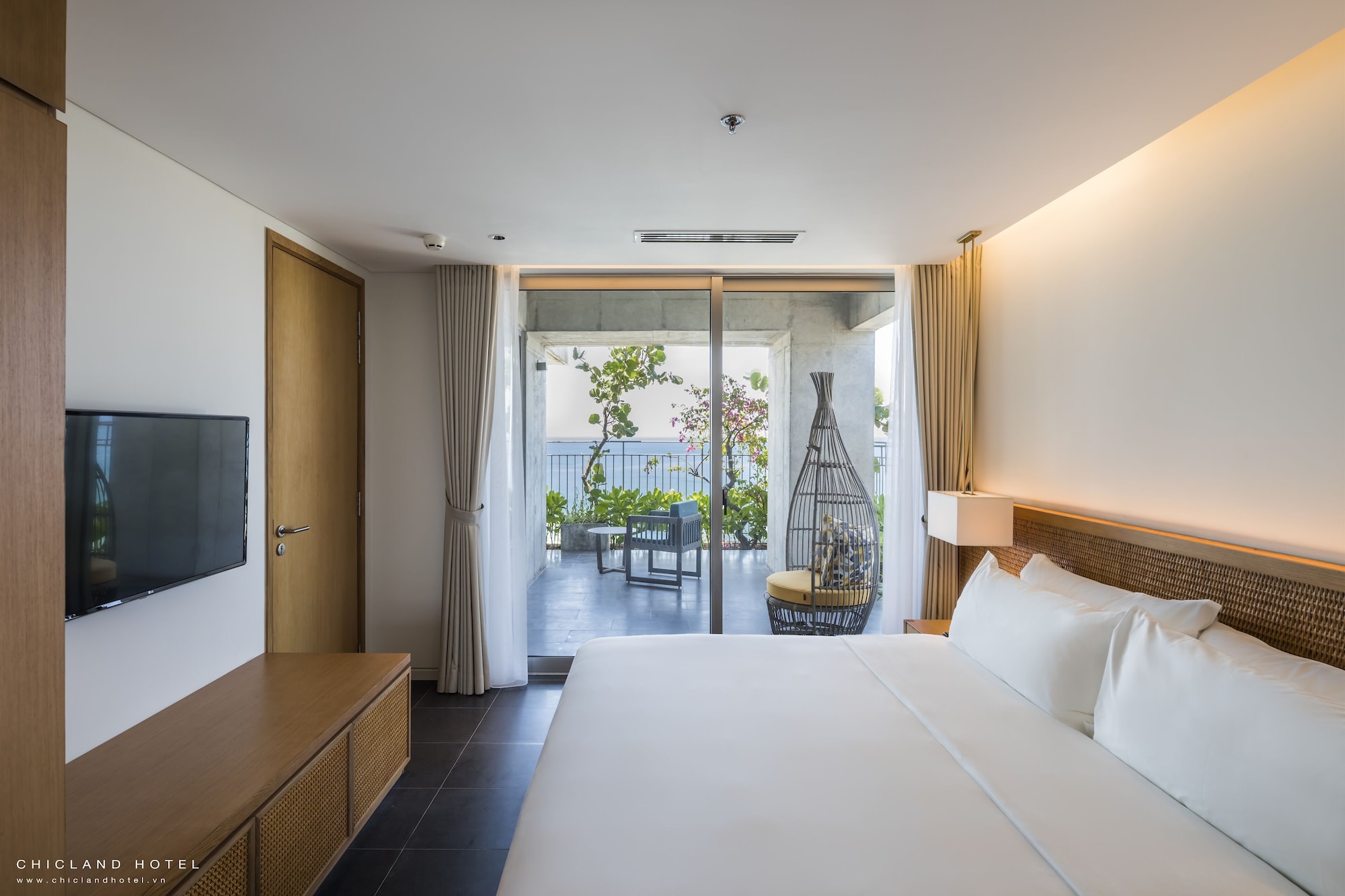 1 BEDROOM, LUXURY, APARTMENT, OCEAN FRONT, BALCONY