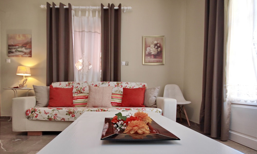 Aloe Luxury Apartments And Suites 39/50