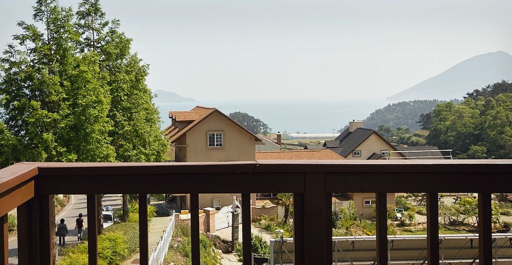 Namhae U.S. Town Bins House Pension 30/37