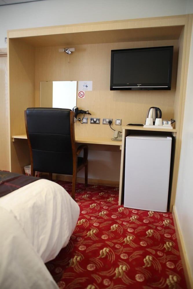 The Cambridge Hotel 33/40