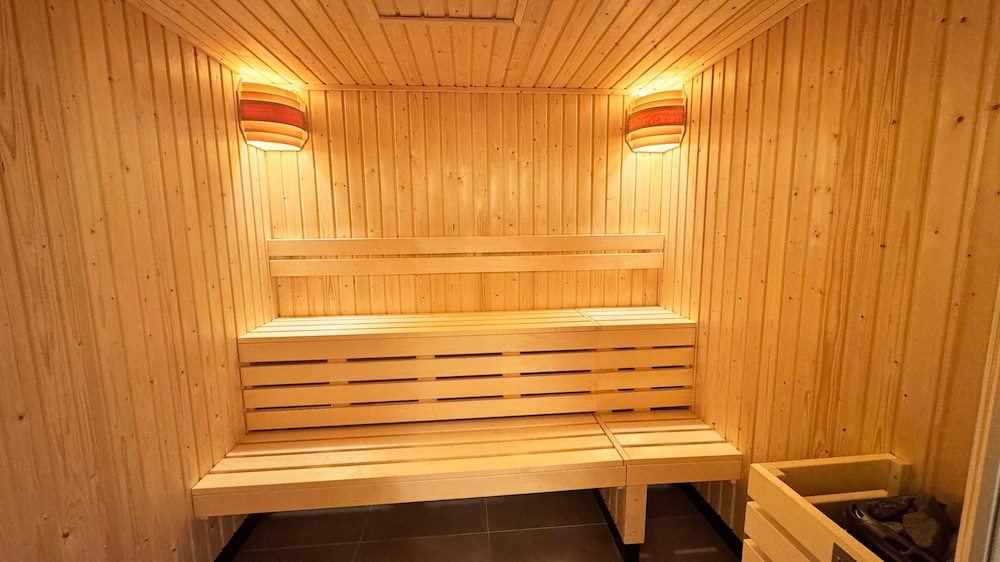 Kyriad Prestige Compiegne 30/65