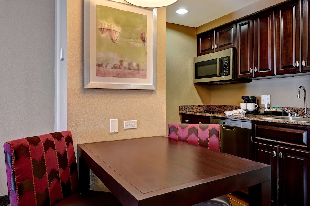 Homewood Suites by Hilton Albuquerque Airport 30/56