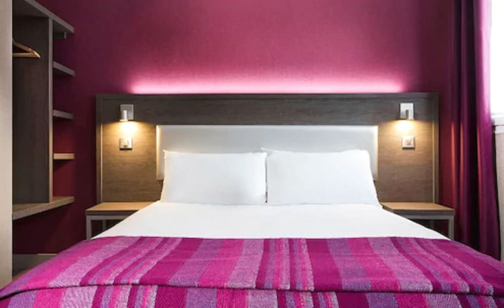 Hotel Des Pavillons 9/19