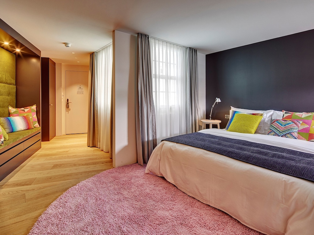 TOWER, SUITE