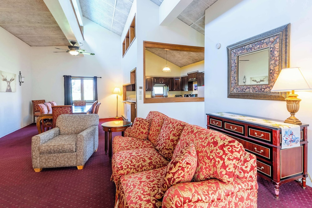 Fireside Inn And Suites 41/64