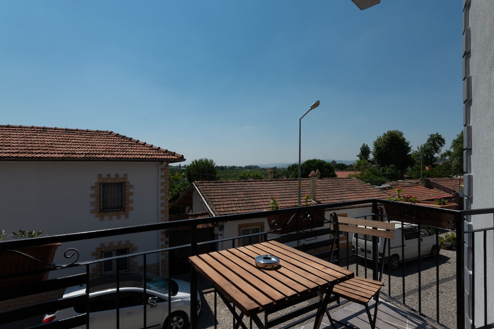 Rebetika Hotel 5/67