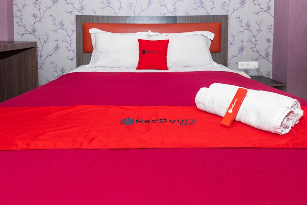RedDoorz Plus @ Paal 2 Manado (RedDoorz - Elfah Hotel) 25/41