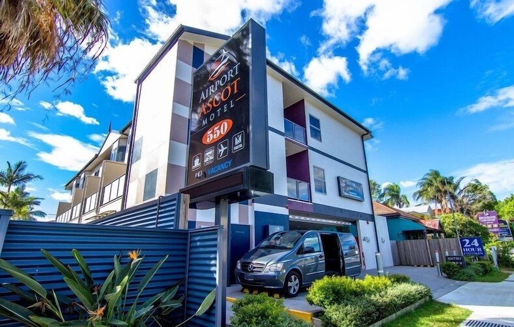 AIRPORT ASCOT MOTEL 5/64
