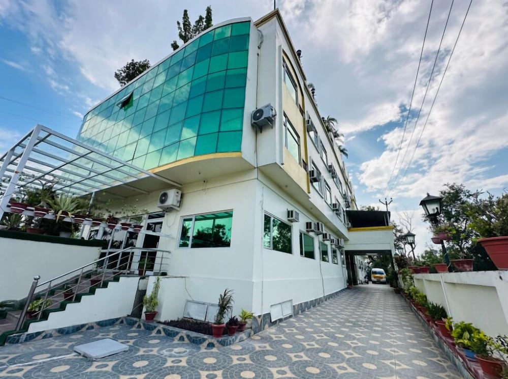 HOTEL BODHGAYA GAUTAM 4/50