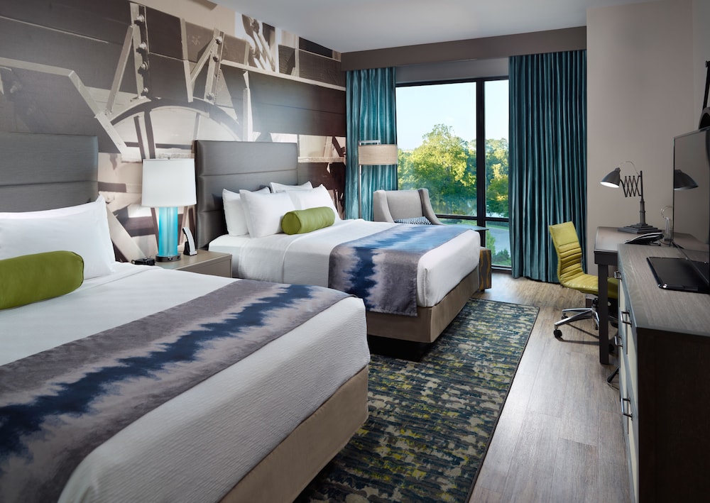 STANDARD, 2 QUEEN BEDS, ACCESSIBLE