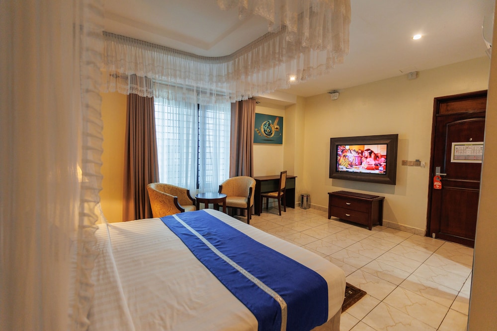 Kooki Hotel 12/50