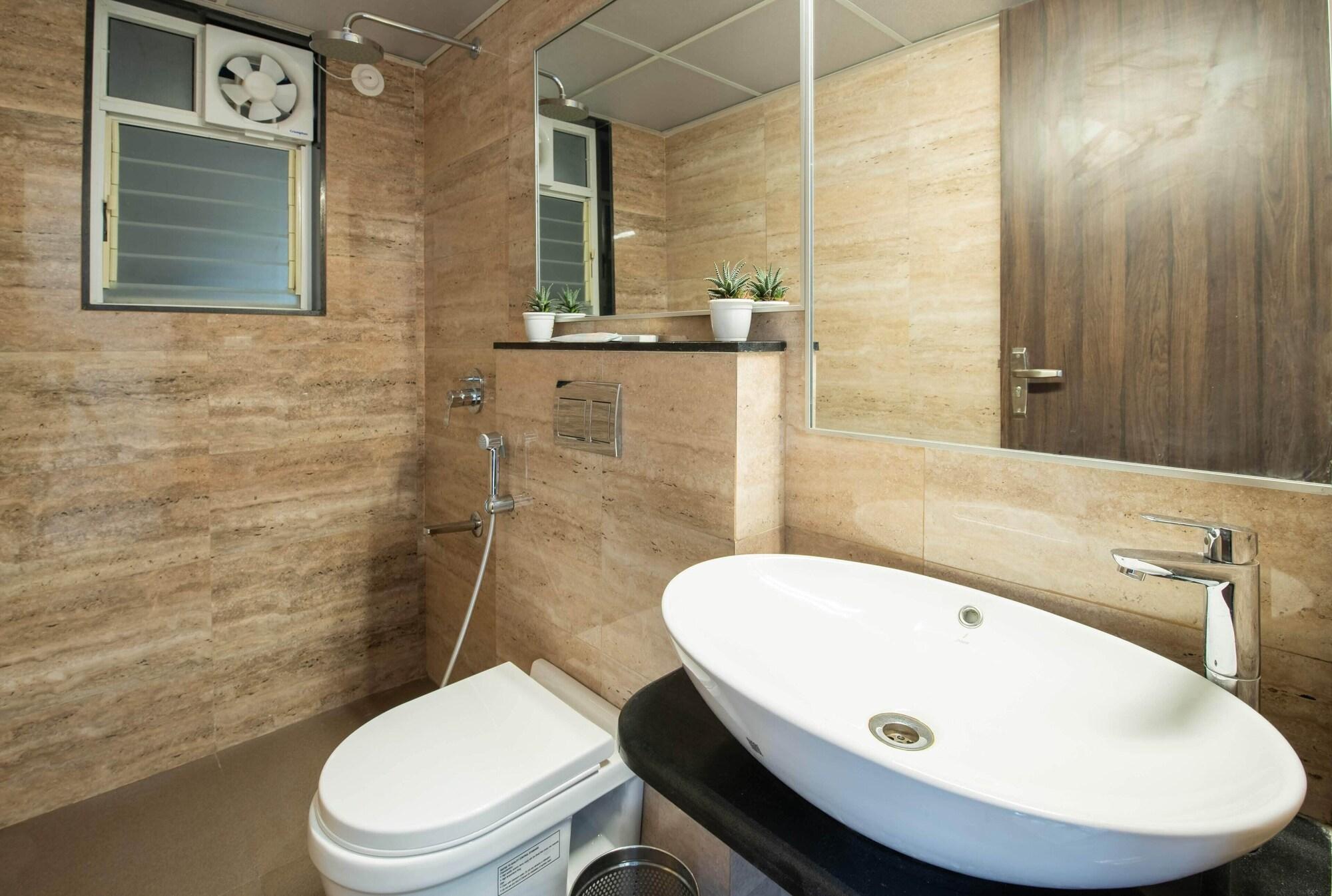 StayBird - B Suite, Business Hotel, Kharadi (ex I suite Beacon) 51/52